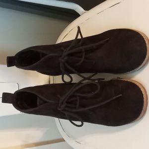 Bass Black Wedge Booties with Rubber Sole Sz 7.5